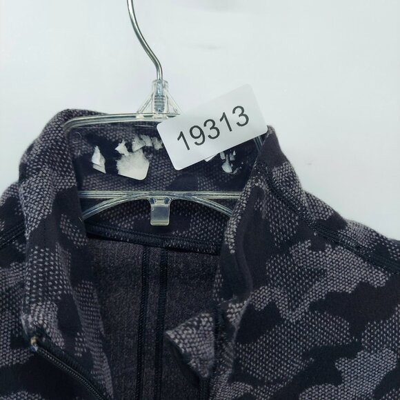 Lululemon sweatshirt women size 4 black camo - Picture 4 of 9
